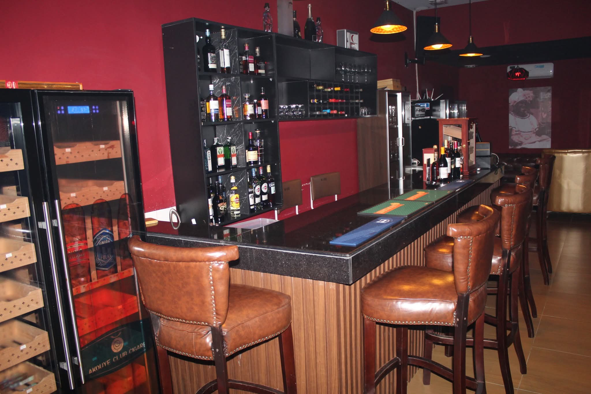 Akouyê Cigare Club